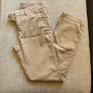 Banana Republic // 00P // tan khakis